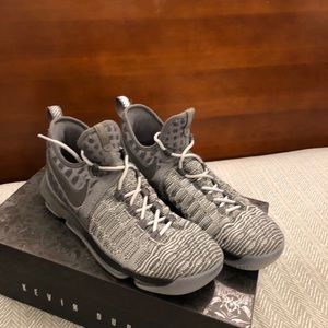 Nike zoom KD 9 size 10